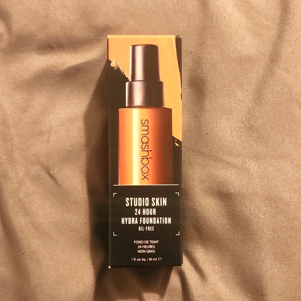 Smashbox Foundation